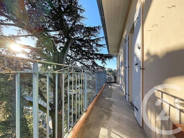 Appartement type 3 traversant à vendre à Bagnols sur Cèze. 54m² Bagnols sur Cèze