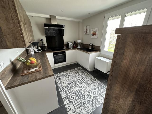 Appartement type 4 avec balcon et garage