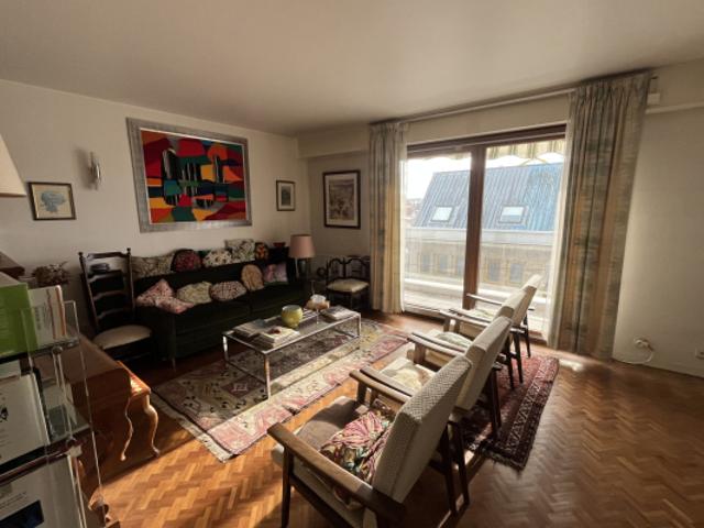 APPARTEMENT TYPE 4 AVEC GARAGE PLEIN CENTRE BORDEAUX SAINT A