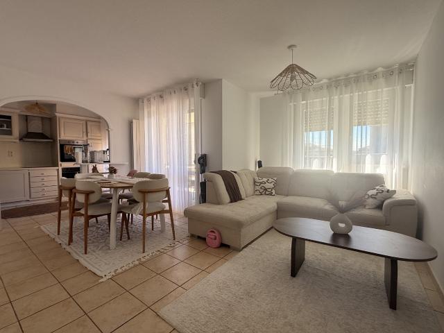 Appartement type 4 avec grand balcon et ascenseur