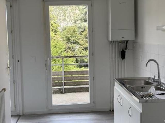 APPARTEMENT TYPE 4 SAINT EGREVE