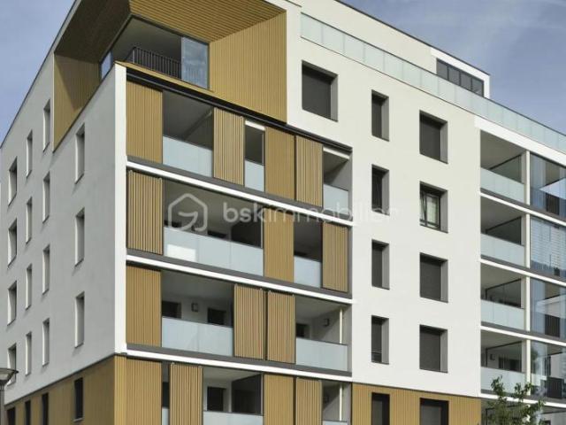 APPARTEMENT TYPE 4 PIECES DE 78 M2 IMMEUBLE RECENT ANNECY