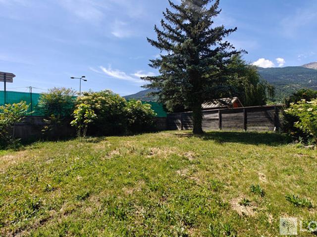 APPARTEMENT TYPE 6 + CAVE + JARDIN EMBRUN 6 pièces