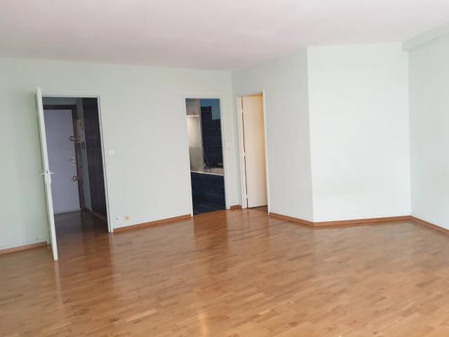 Appartement une pièce vendu loué