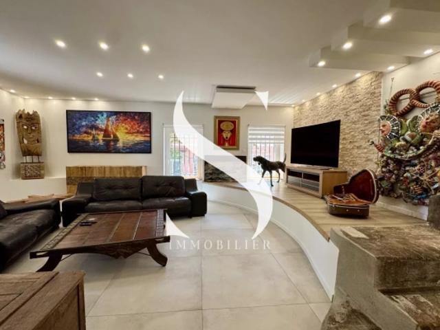 Appartement unique 5 pièces de 124m²