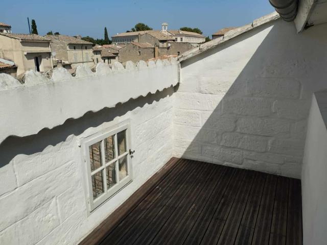 Appartement Uzés écusson