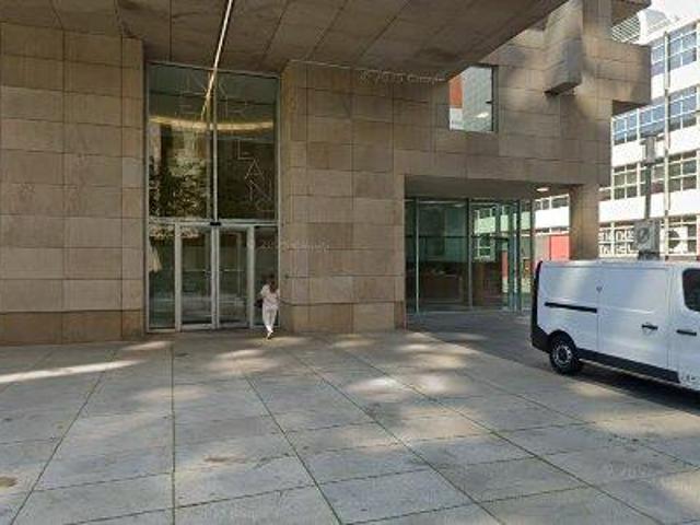 Appartement Van der Hoevenplein in Rotterdam