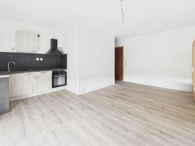 Appartement Valence studio rénové de 28 m2 avec balcon et cave