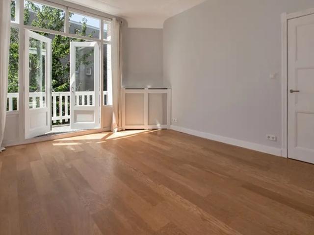 Appartement Valkenboskade in Den Haag