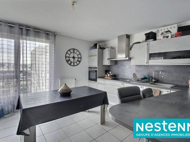 Appartement Vaulx En Velin 4 pièces 80 m2 avec balcon et garage