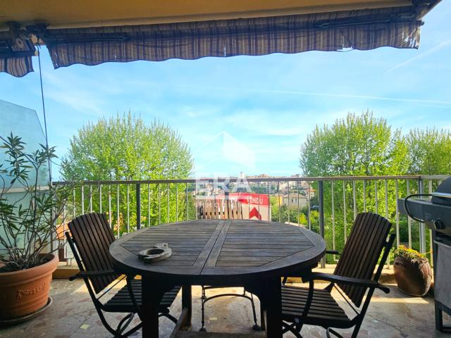 Appartement Vence 4 pièce s 98 m2 Vue Mer et Cité Historique