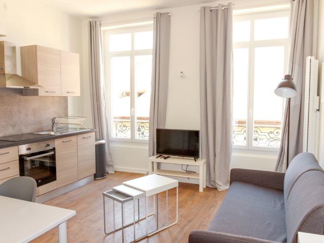 Appartement Vendu loué meublé Proche Quai du rhône