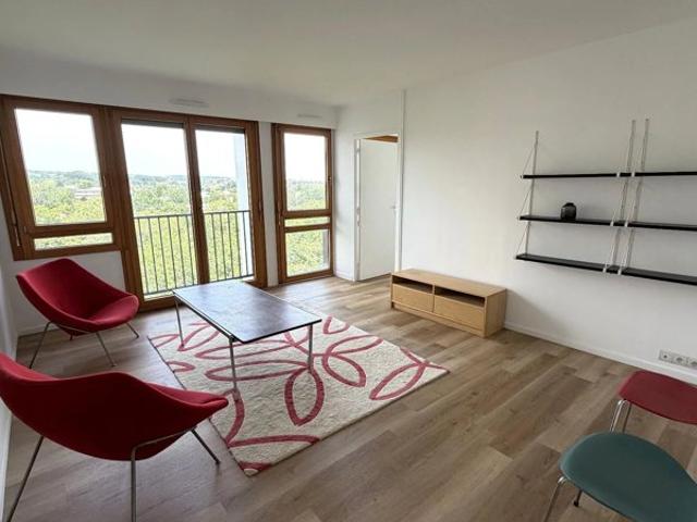 Appartement Verrieres Le Buisson 4 pièce s 77,32 m²