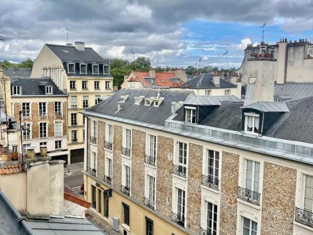 Appartement Versailles 1 pièce 16.68m2 ET 22m2 AU SOL