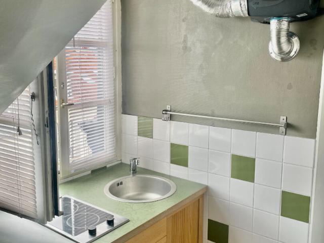 Appartement Versailles 1 pièce 16.68m2 ET 22m2 AU SOL, Versailles
