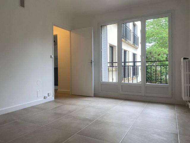 Appartement Versailles 1 pièce s 27.36 m2