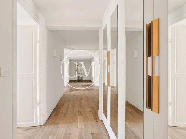 Appartement Versailles 6 Pieces avec ASCENSEUR