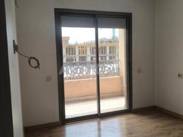 Appartement vide avec piscine à Jnan Awerd