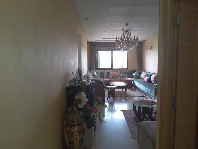 Appartement vide à louer 80 m Aîn Chok, Mandarouna