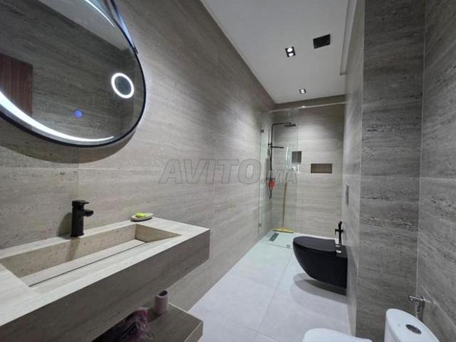 Appartement vide à louer à Lmhamid