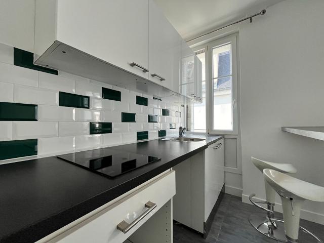 appartement vide 2 pièces 30,54 m2 NEUILLY SUR SEINE
