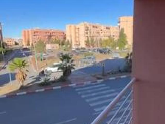 Appartement vide 3 chambres à louer ain mezouar