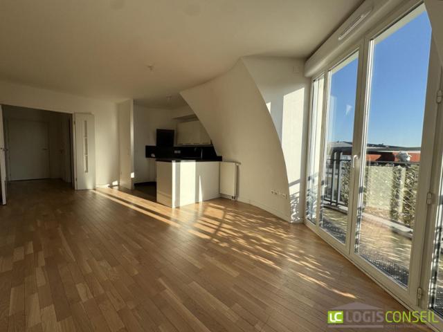 APPARTEMENT VILLA CLAUDIA DERNIER ÉTAGE