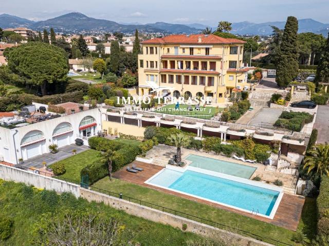 Appartement Villa Nice Fabron 200m² de terrasse et jardin 126m² Nice