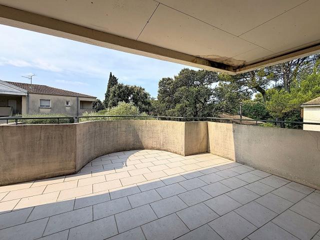 Appartement Villeneuve Les Avignon 3 pièce s 75.21 m2 TERRA. 75m² Villeneuve lès Avignon