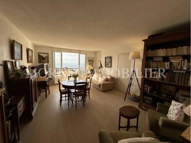 APPARTEMENT VUE MER AVEC TERRASSE