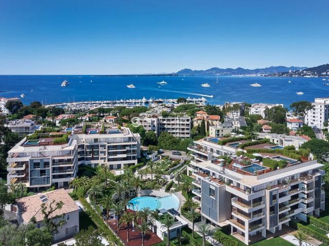 Appartement vue mer dans la résidence de luxe Parc du Cap 114m² Cap d'Antibes