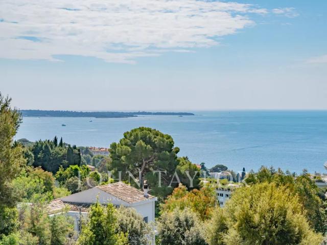 Appartement vue mer dernier étage Croix des gardes