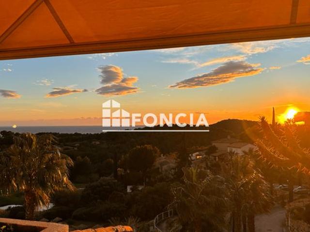 Appartement vue mer, golf fregate