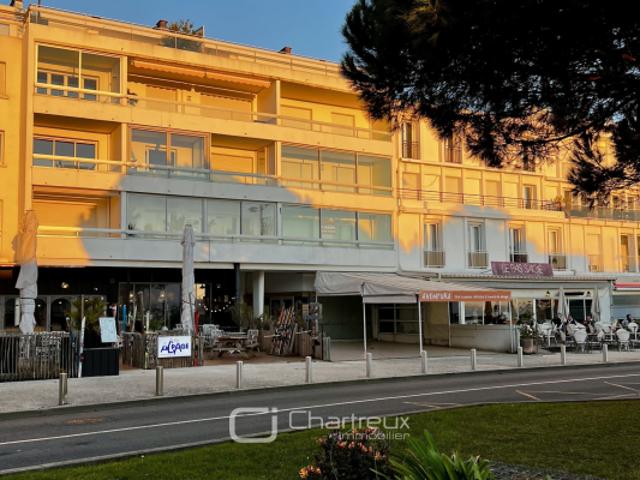 APPARTEMENT VUE MER