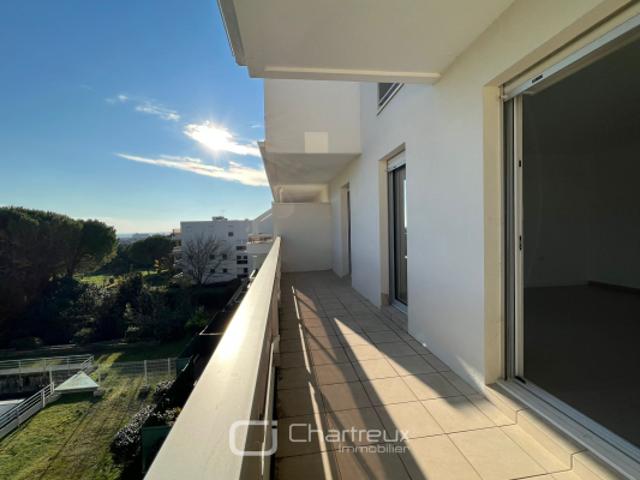 APPARTEMENT VUE MER