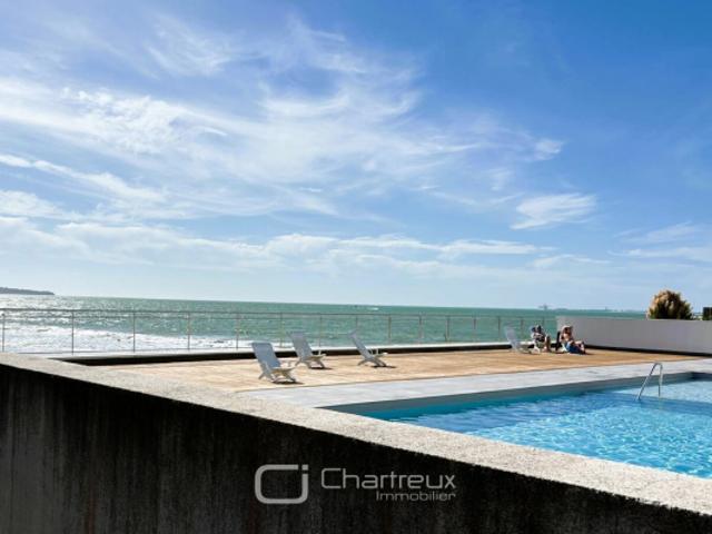 APPARTEMENT VUE MER