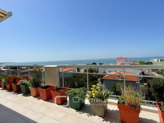 APPARTEMENT VUE MER