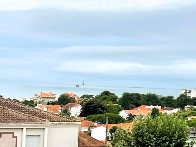 APPARTEMENT VUE MER