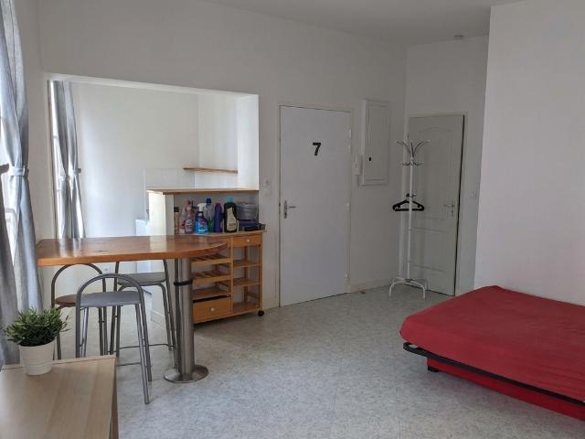 appartement à Niort Centre ville de niort STUDIO meublé