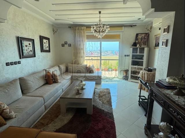 Appartement à acheter. 5 grands espaces de vie. Bien meublé