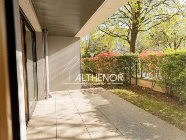 Appartement à Annecy Rez de jardin & parking