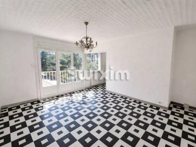 Appartement à Bagnols sur cèze