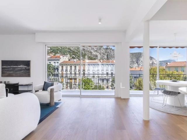 Appartement à Beaulieu sur Mer dernier étage rénové belle vue dégagée