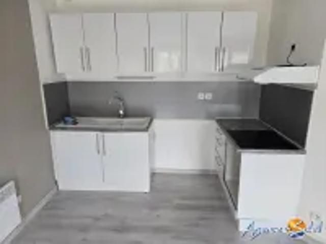 Appartement à Bize Minervois Spacieux T4 CABEZAC