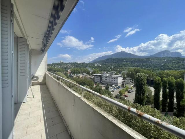 Appartement à Chambéry 73000, 3 pièces, de 82m² à 1 290 €
