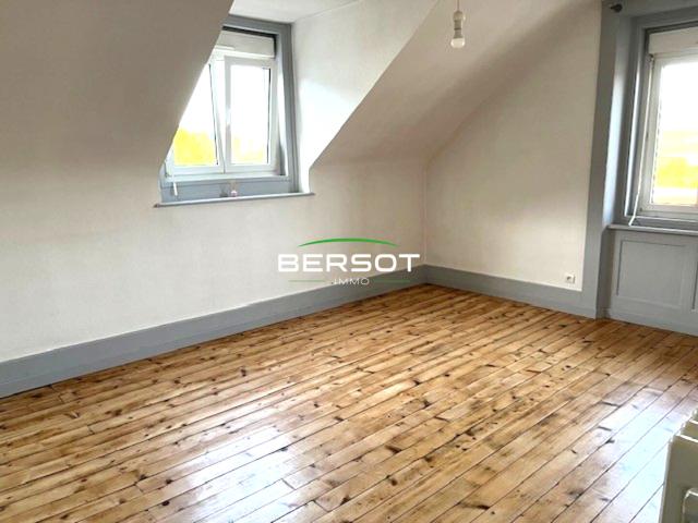 Appartement à deux pas du lycée, de l'hôpital et proche de la Suisse