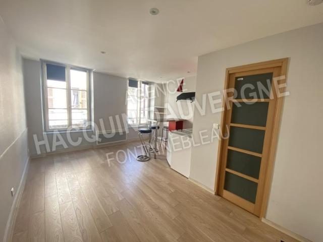 Appartement à FONTAINEBLEAU