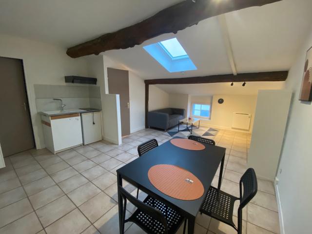 appartement à Frontenay Rohan Rohan Appartement meublé FRONTENAY RR