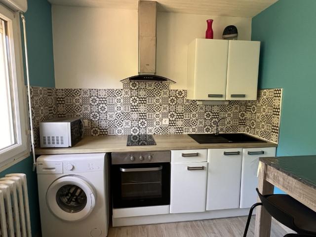 Appartement à La Motte Servolex 73290, 1 pièces, de 25m² à 550 €