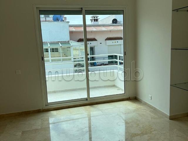 Appartement a la location vide a racine 17000dh